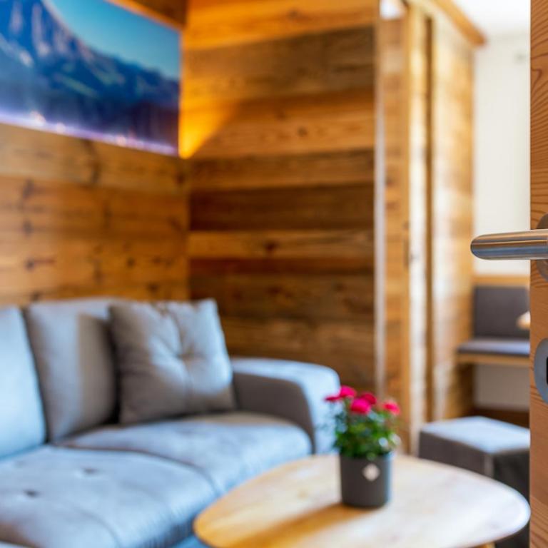 Rodererhof - Three-Bedroom Apartment - 2