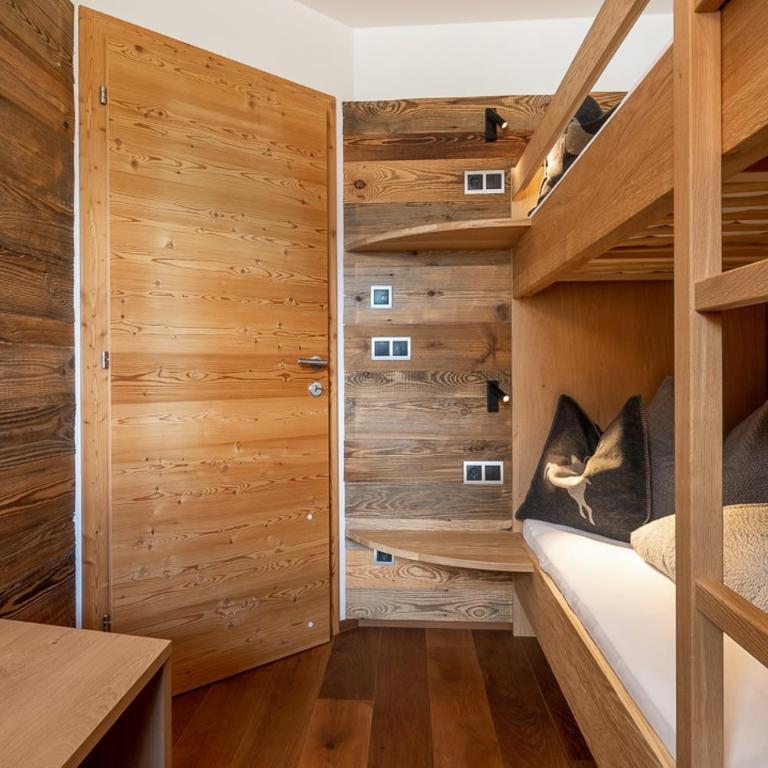 Rodererhof - Three-Bedroom Apartment - 9