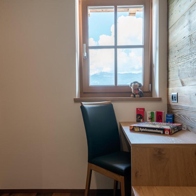 Rodererhof - Three-Bedroom Apartment - 11