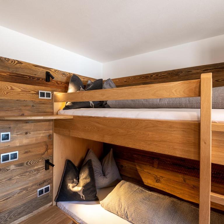 Rodererhof - Three-Bedroom Apartment - 18