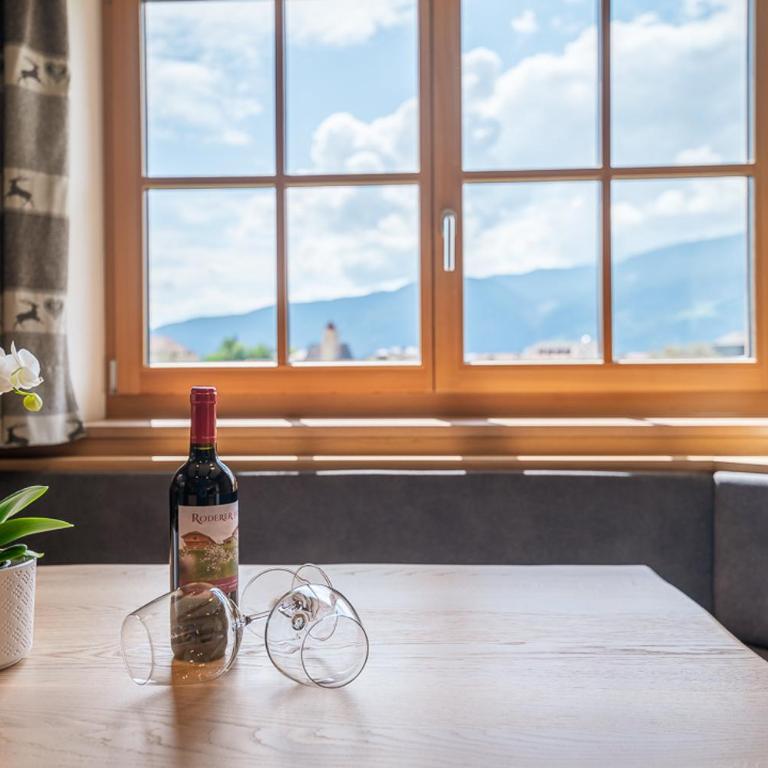 Rodererhof - Three-Bedroom Apartment - 24