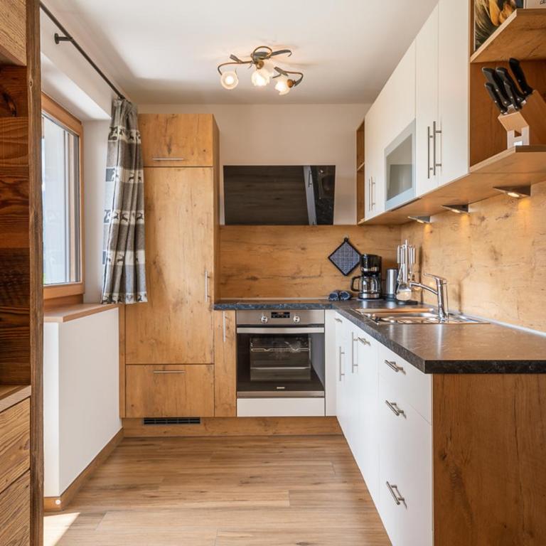 Rodererhof - Three-Bedroom Apartment - 26