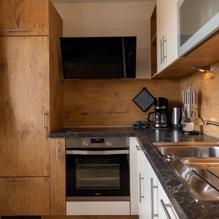 Rodererhof - Three-Bedroom Apartment - 27
