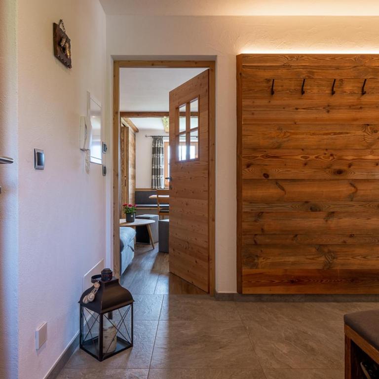 Rodererhof - Three-Bedroom Apartment - 39