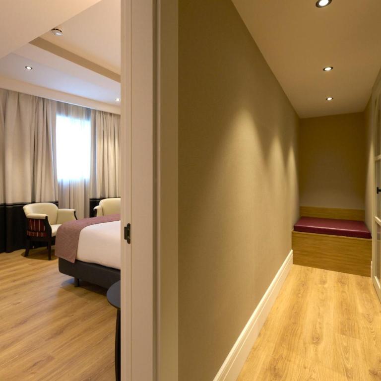 Catalonia Ramblas 4* Sup - Panoramic Deluxe Junior Suite with Private Pool - 5