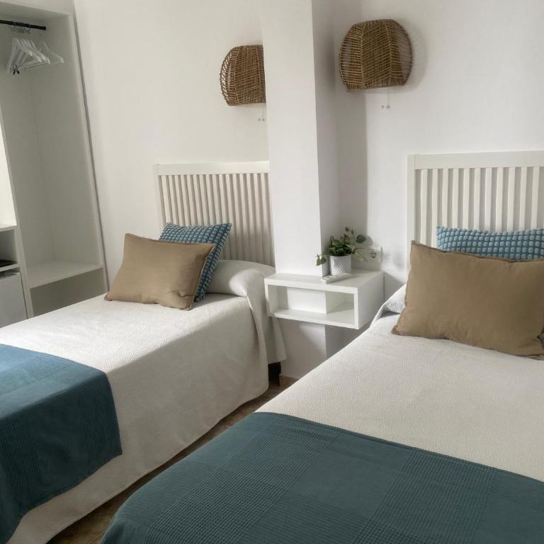 Hostal Andalucia - Habitación Doble Estándar - 1 o 2 camas - 4