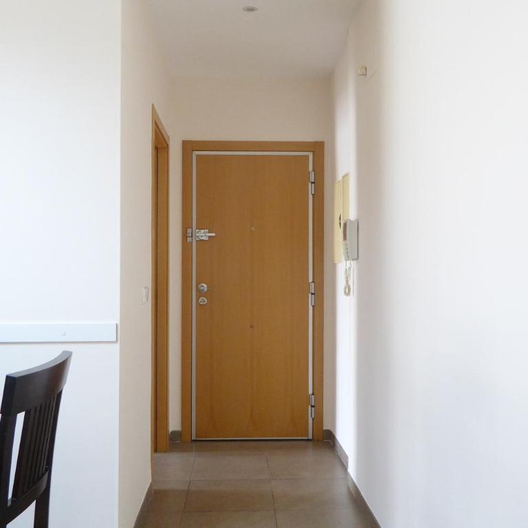 Coqueto apartamento de 3 habitaciones by Hometels - Three-Bedroom Apartment - 8
