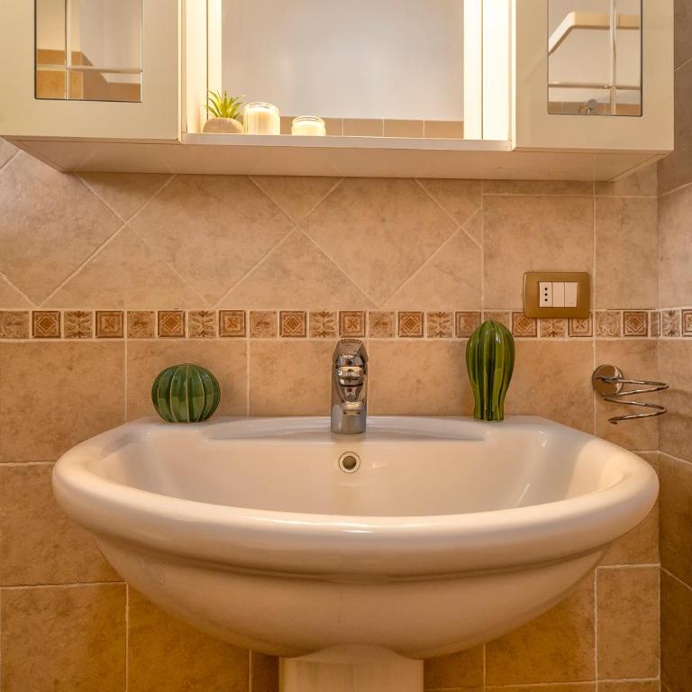 KaRol Casa Vacanze - Appartamento con 2 Camere da Letto e Balcone - 61