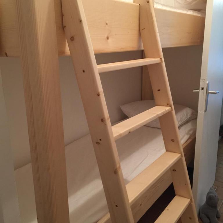 studio cabine rénové dans résidence tranquille ,au calme,200m de la mer avec parking privé - Apartment mit 1 Schlafzimmer - 14