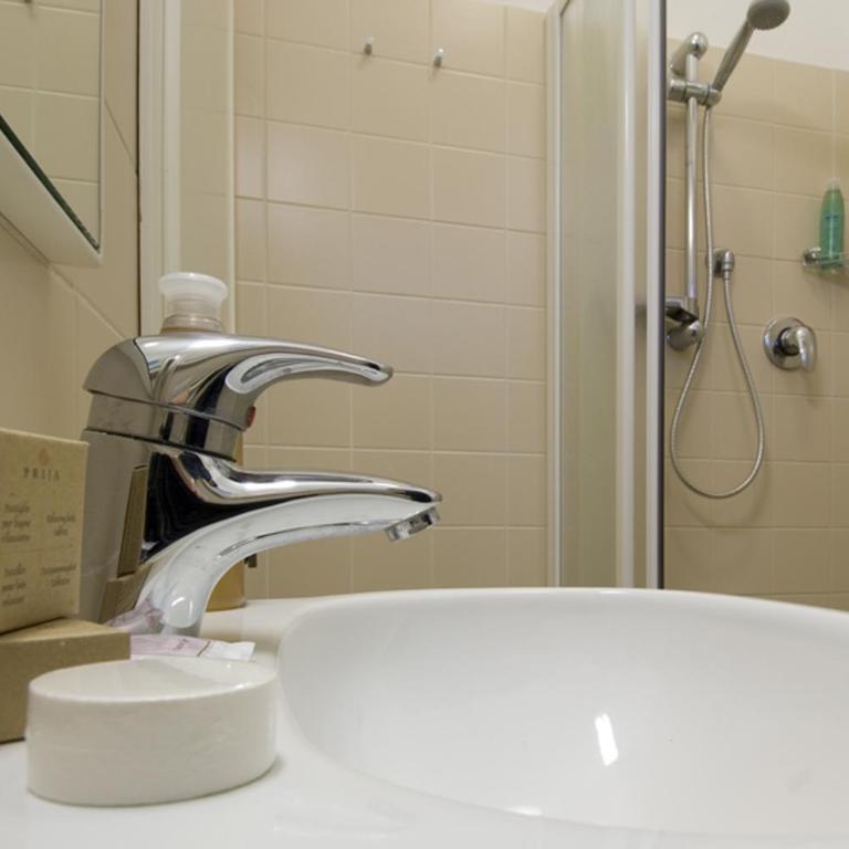 Hotel Nives - Triple Room with Balcony - 4
