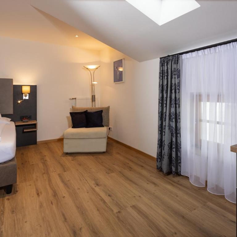 Hubertus Appartements Inzell - Apartment mit 2 Schlafzimmern - 4