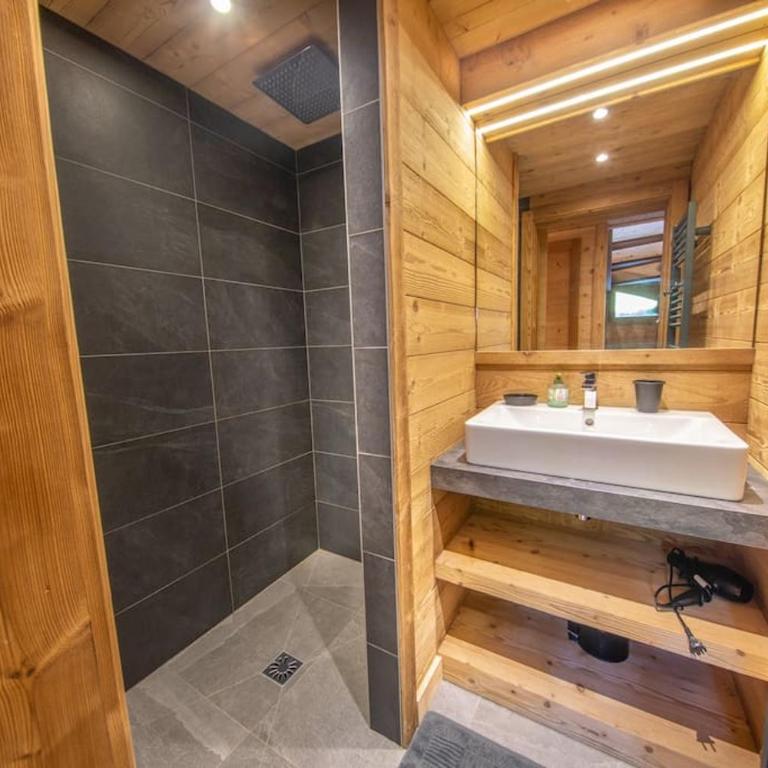 Chalet 14p vue lac, spa et sauna - Chalet - 28