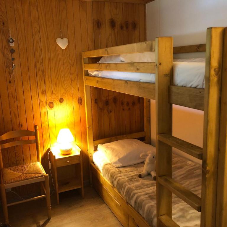 Charmant chalet rénové avec jardin à Barcelonnette - Three-Bedroom Chalet - 9