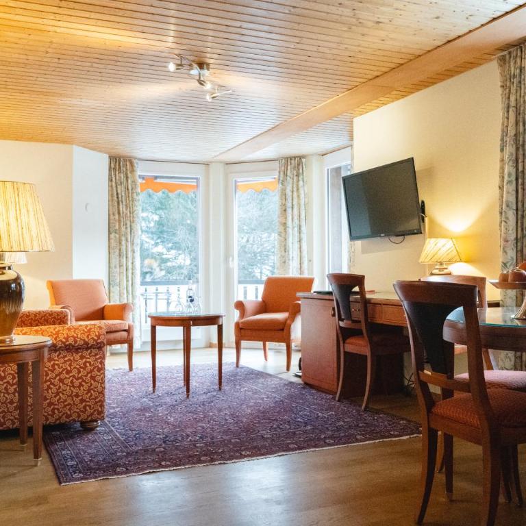 Hotel Silberhorn - Residences & Spa Wengen - Suite mit Balkon und Bergblick auf die Jungfrau - 7