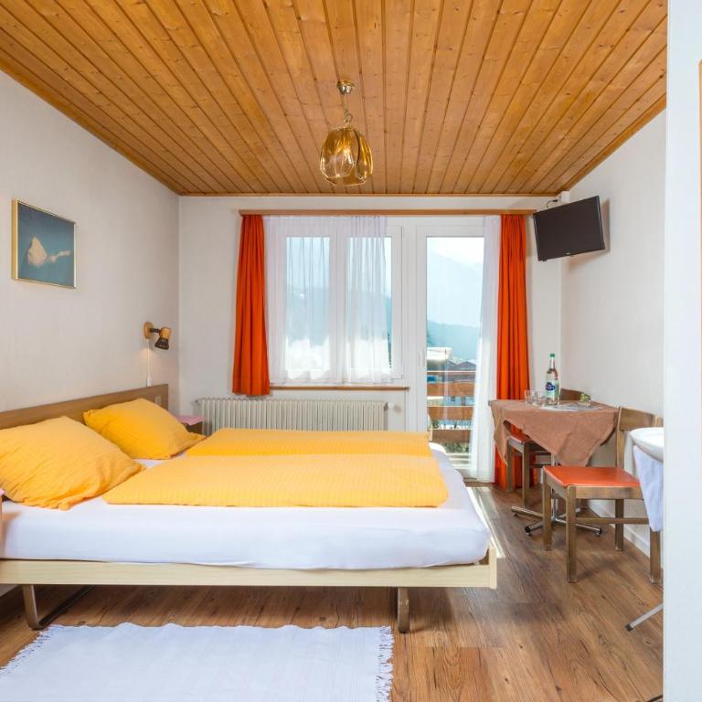 Hotel Park - Doppelzimmer mit Gemeinschaftsbad - 1