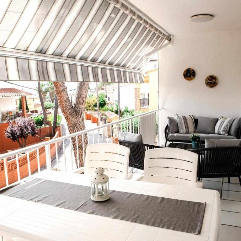 Agradable y tranquilo apto a 500m de la playa - Apartamento con terraza - 4