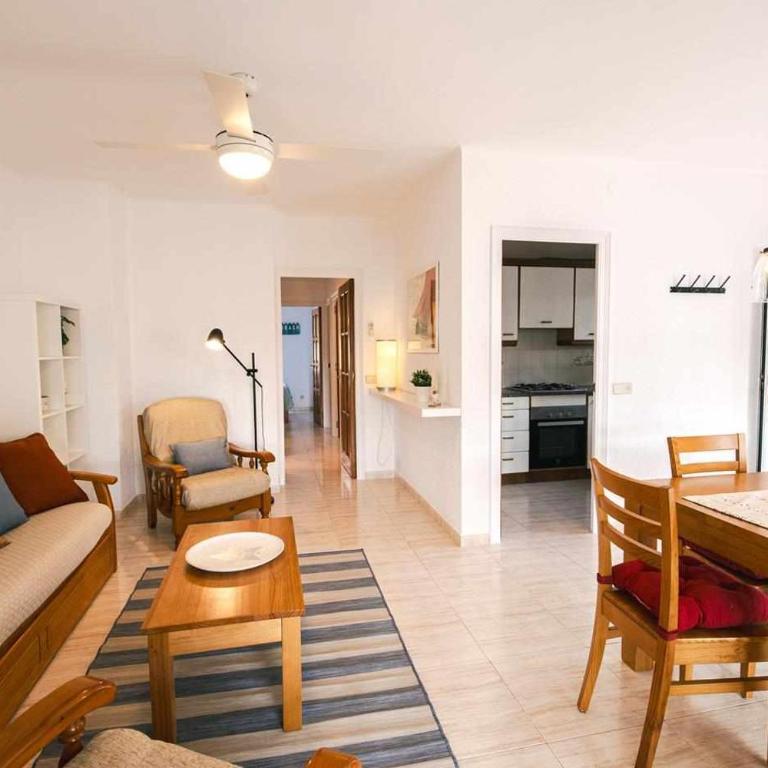 Agradable y tranquilo apto a 500m de la playa - Apartamento con terraza - 9