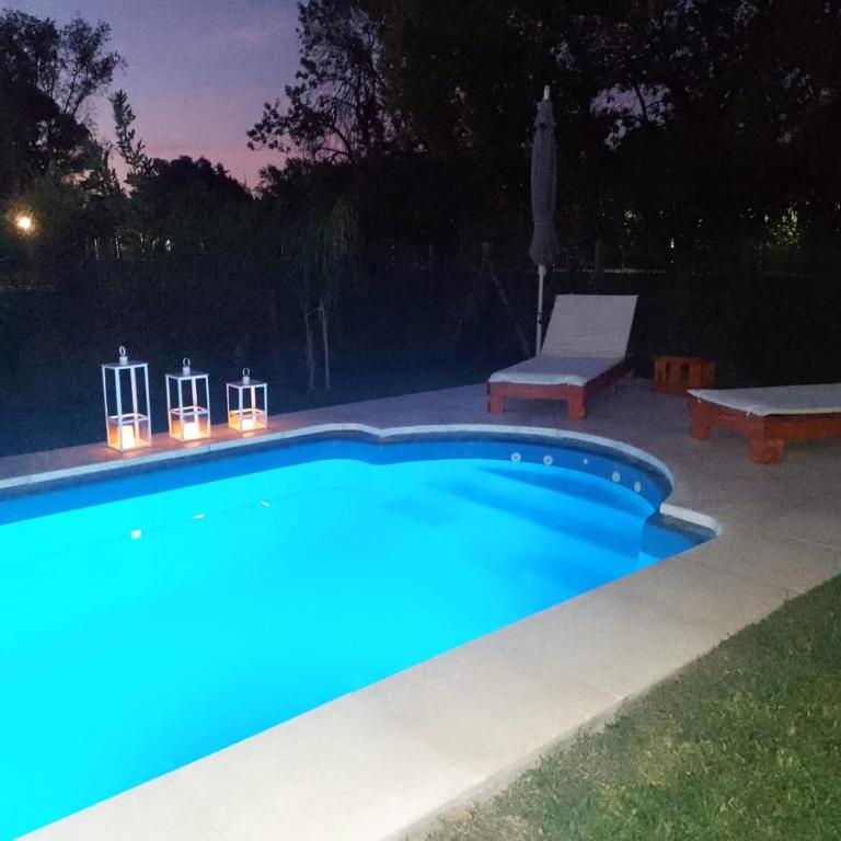 casa con pileta climatizada, tiempo para descansar, Pilar - Casa Unifamiliar de 3 dormitorios - 1