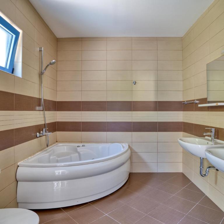Villa Old Olive - Kuća sa 1 Spavaćom Sobom i Sopstvenim Bazenom - 14