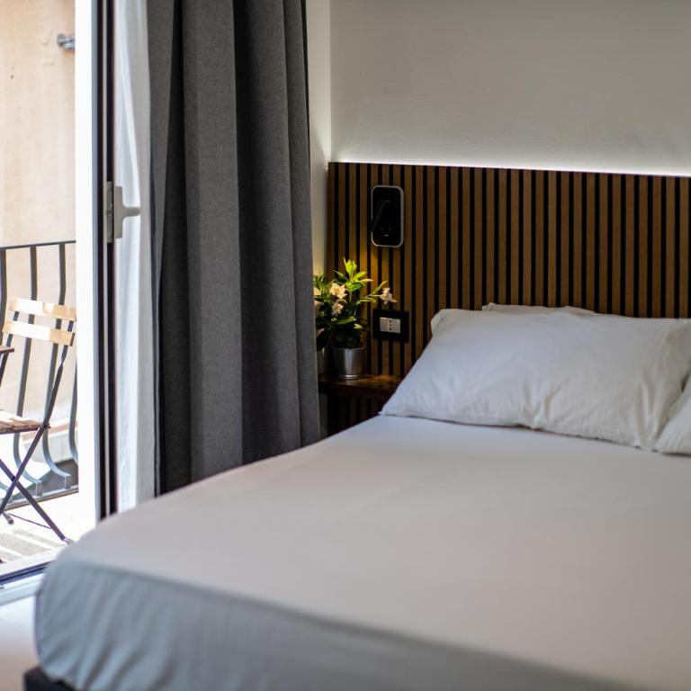 Humboldt Luxury Rooms Taormina - Deluxe Double Room with Balcony - 5