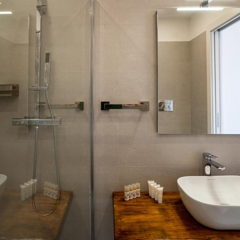 Humboldt Luxury Rooms Taormina - Junior Suite with Balcony - 8