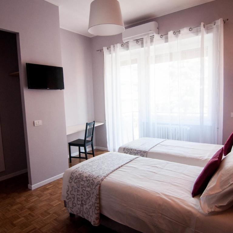 B&B Roma 474 - Camera Matrimoniale/Doppia con Letti Singoli con Bagno Privato - 10