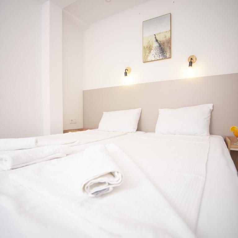 NACIONAL - Porodični Apartman Tipa "Suite" sa Balkonom - 3