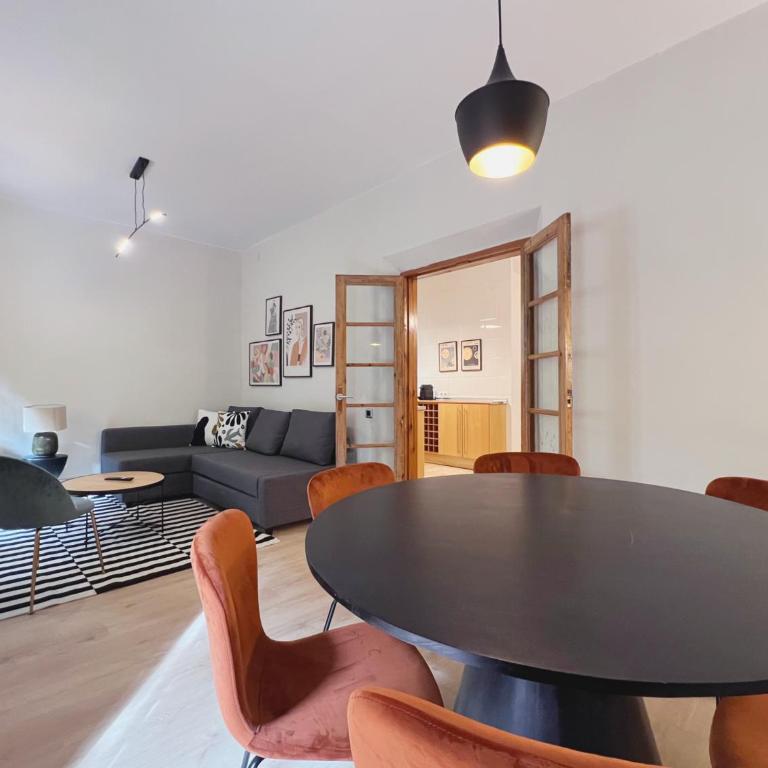 Stay U-nique Apartment Gran Via IV - Two-Bedroom Apartment - 1