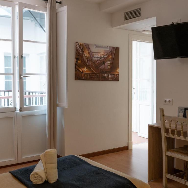 Hotel Alquimia Cadiz - Habitación Doble Económica con baño privado - 10