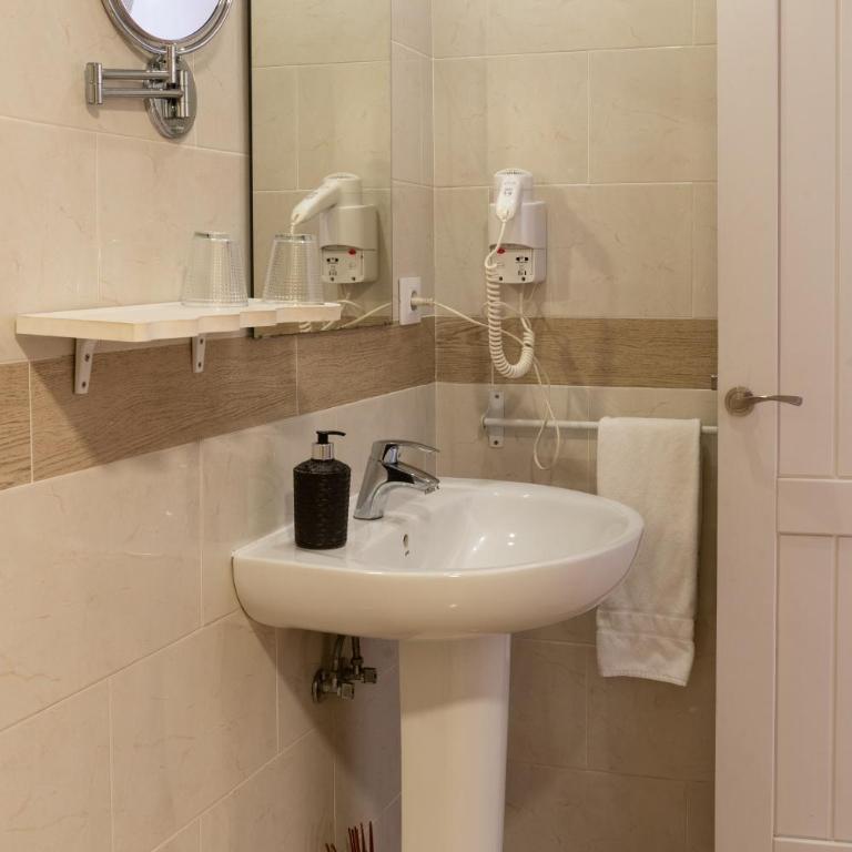 Hotel Alquimia Cadiz - Habitación Doble Estándar - 1