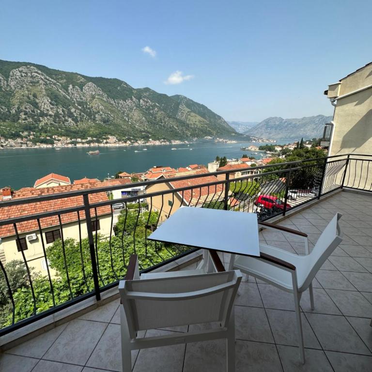 Point of View - One-Bedroom Apartment - 9