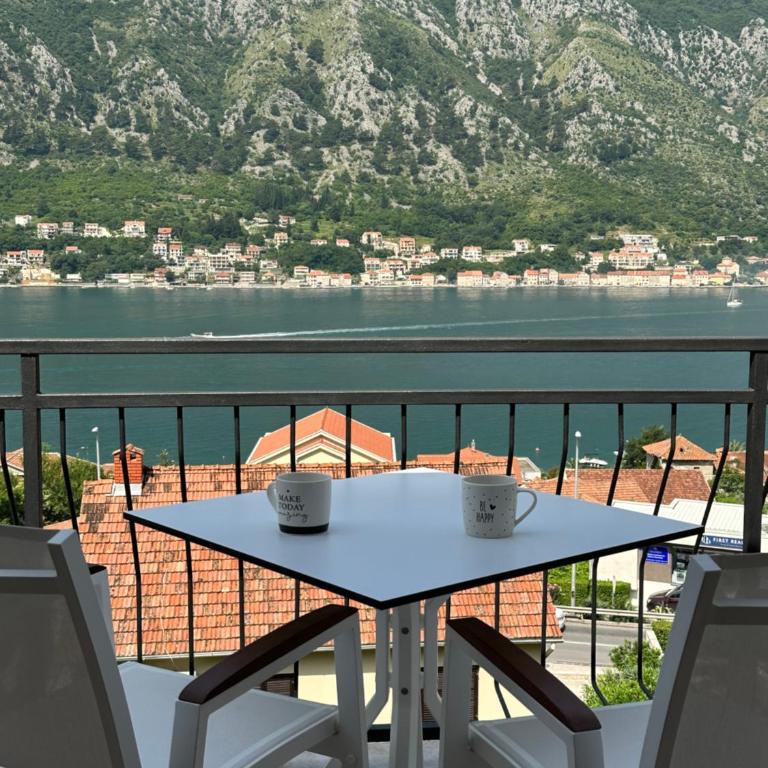 Point of View - One-Bedroom Apartment - 10