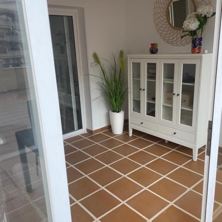 Encantador Piso con Gran Terraza - Two-Bedroom Apartment - 4
