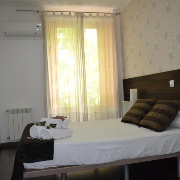 Hostal El Brezo - Habitación Doble con vistas a la ciudad - 20