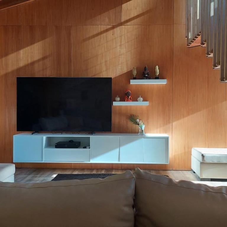 Casa Moderna con pileta - Casa de 4 dormitorios - 9