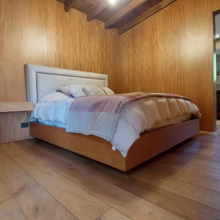Casa Moderna con pileta - Casa de 4 dormitorios - 70