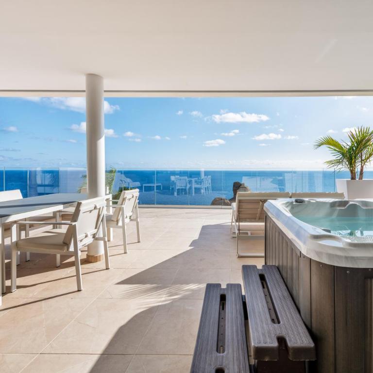 Grand Horizon Luxury Boutique Suites - Apartamento Superior con vistas al mar y jacuzzi - 5