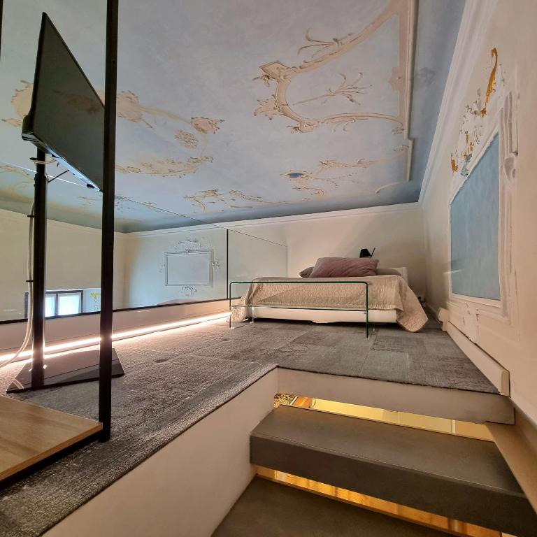 1Dest - Living The Dream - Loft - 22