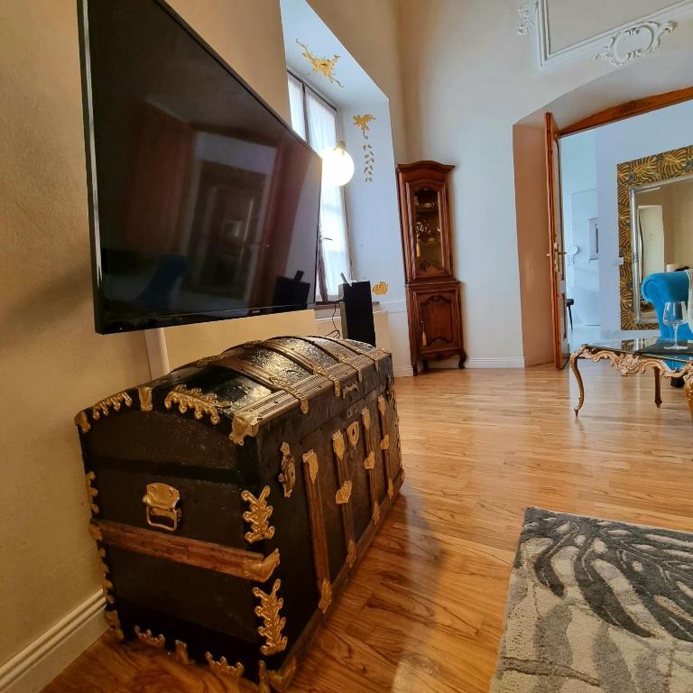 1Dest - Living The Dream - Loft - 21