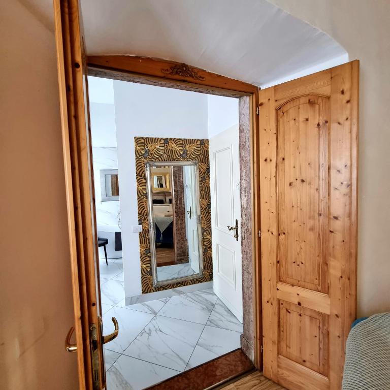 1Dest - Living The Dream - Loft - 20
