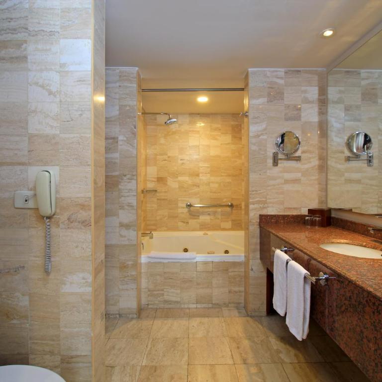 Hotel Windsor House Inn By GEH Suites - Estudio Doble Deluxe - 14
