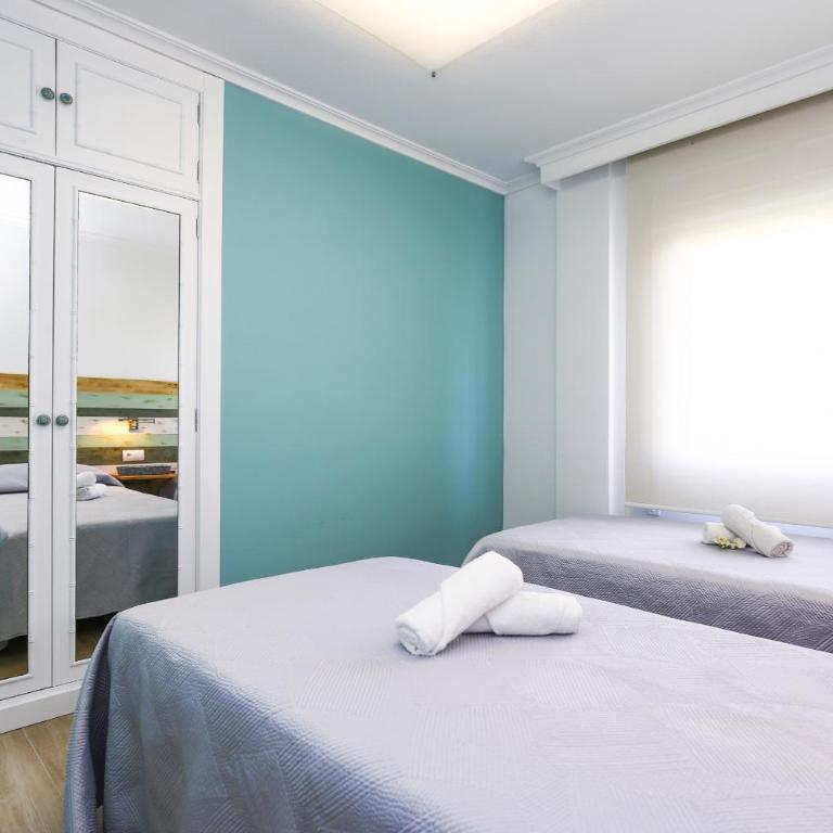 Tous 3 ONLY FAMILIES Planetcostadorada - Apartment with Sea View - 28