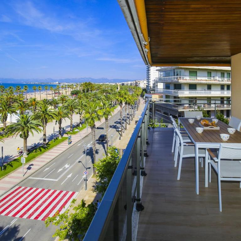 Tous 3 ONLY FAMILIES Planetcostadorada - Apartment with Sea View - 2