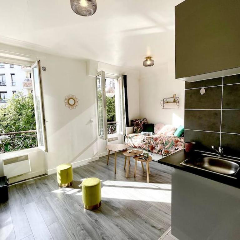 Charming Bright Sunny Studio near Canal St Martin - Appartement 1 Chambre - 2