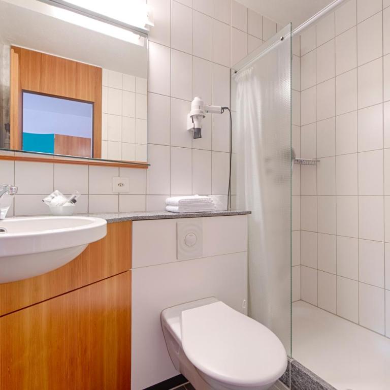 Hotel Gädi - Economy Doppelzimmer mit Balkon - 5