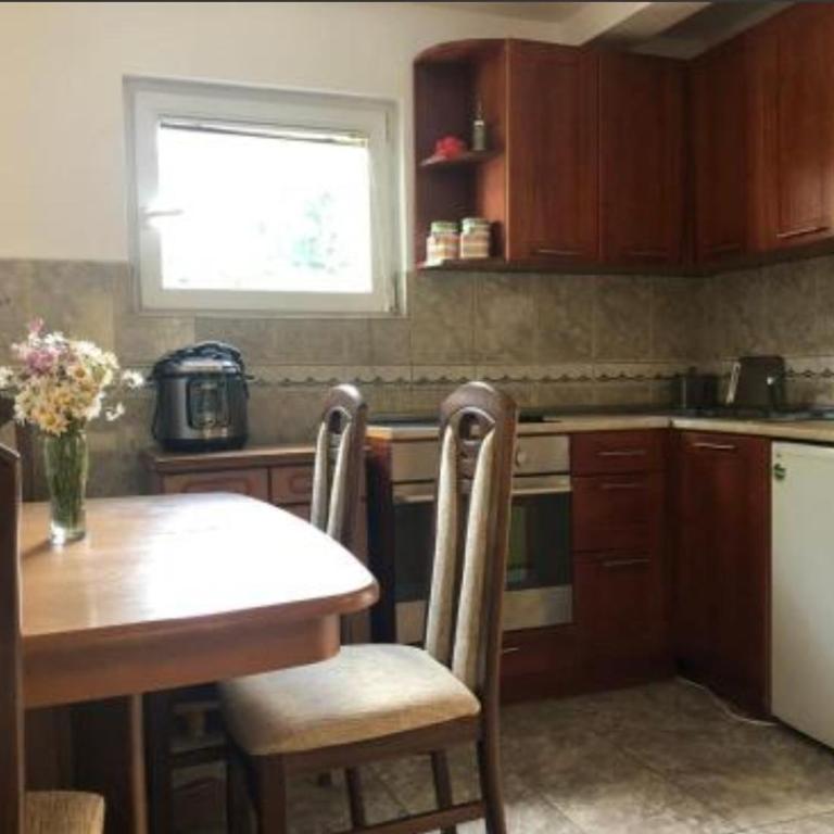 Apartment Žugić - Vikendica sa Tri Spavaće Sobe - 2