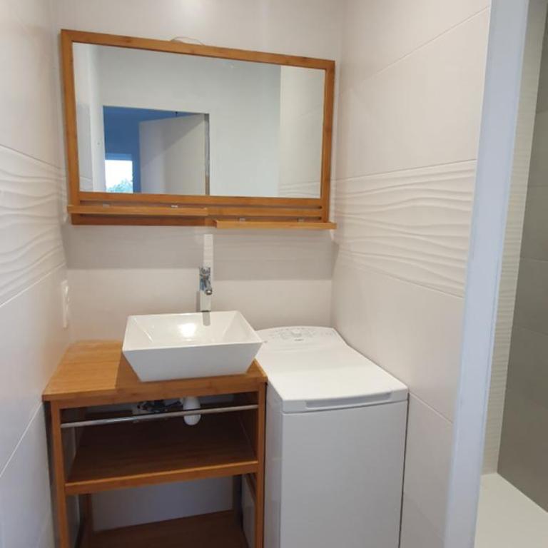 Résidence Salamandre - Maison Bois Cosy Calme avec parking pour 4 à 10 pers idéal couples et familles à 500m de la plage à Saint-Marc-sur-mer - Maison 1 Chambre - 8