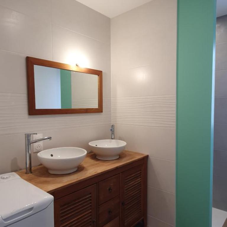 Résidence Salamandre - Maison Bois Cosy Calme avec parking pour 4 à 10 pers idéal couples et familles à 500m de la plage à Saint-Marc-sur-mer - Maison 2 Chambres - 12