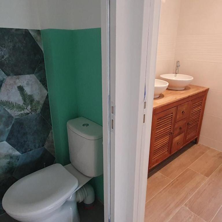 Résidence Salamandre - Maison Bois Cosy Calme avec parking pour 4 à 10 pers idéal couples et familles à 500m de la plage à Saint-Marc-sur-mer - Maison 2 Chambres - 13