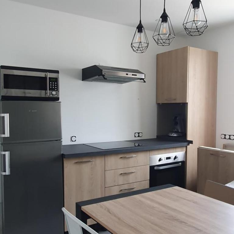 Résidence Salamandre - Maison Bois Cosy Calme avec parking pour 4 à 10 pers idéal couples et familles à 500m de la plage à Saint-Marc-sur-mer - Maison 2 Chambres - 14